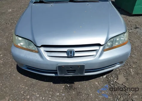 2002 Honda Accord 2.3 Lx из США, поврежденный, VIN 1HGCG66582A161645